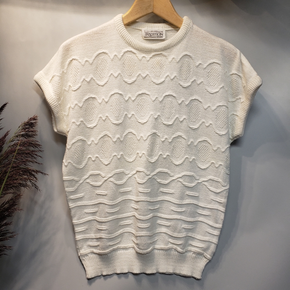 Vintage Knitted, Patterned Short Sleeve Sweater